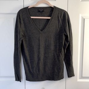 Banana Republic Merino Wool V-neck Sweater Dark Gray Gender Fluid Fashion
